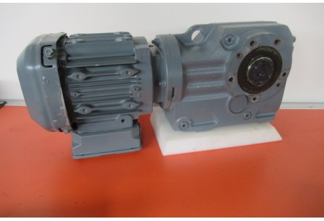 16 RPM 0,37 kW Asmaat 30 mm. UNUSED 